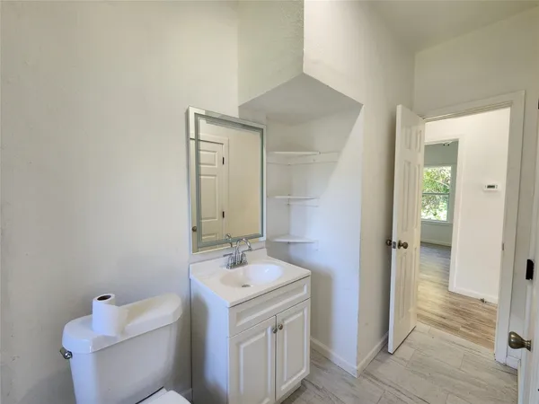 $1,350 | 2706 1/2 Berry Street, Houston, TX 77004