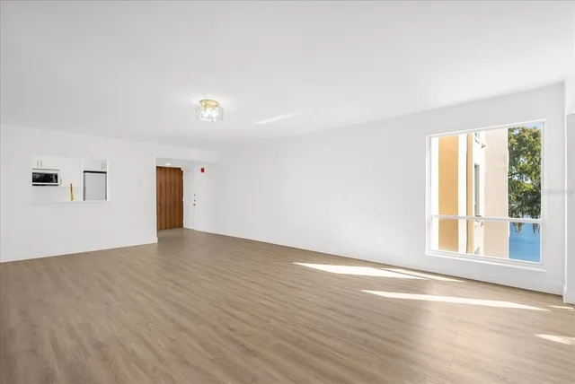 $570,000 | 206 Quayside Circle, Unit 404, Maitland, FL 32751