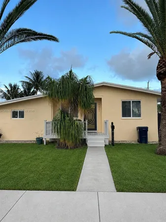 $2,700 | 19921 Dothan Road, Cutler Bay, FL 33157