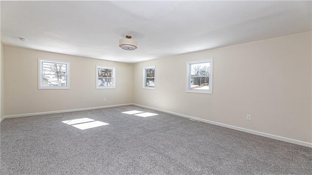 808 Northeast Russell Rd. Kansas City, MO 64116 - Photo 11 of 20