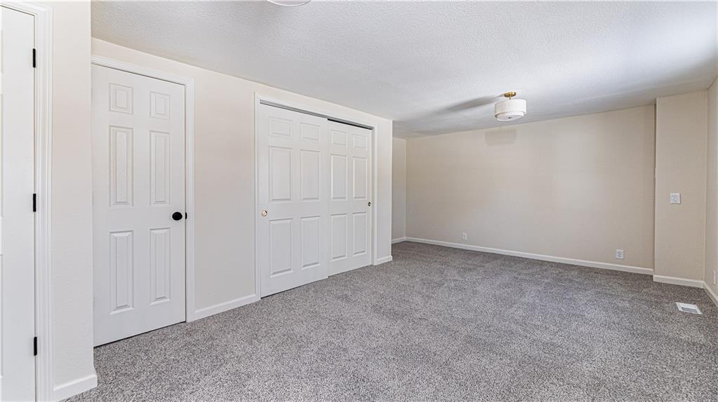 808 Northeast Russell Rd. Kansas City, MO 64116 - Photo 14 of 20