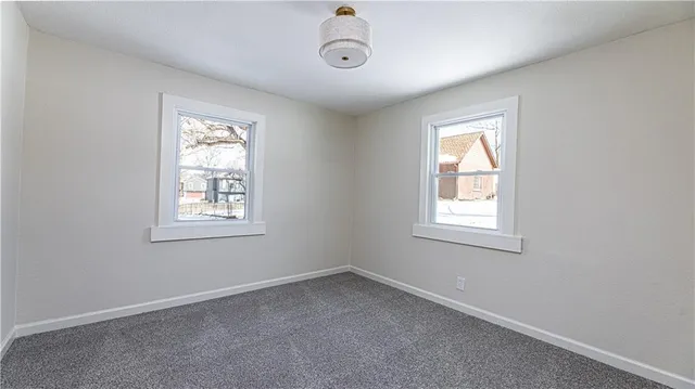 $340,000 | 808 Northeast Russell Rd., Kansas City, MO 64116