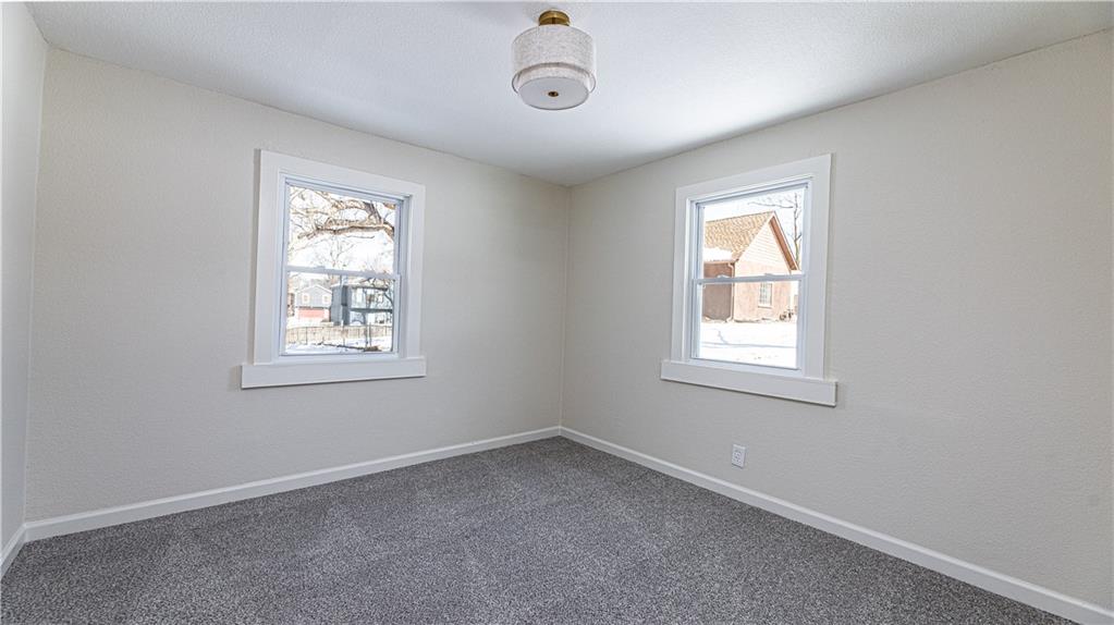 808 Northeast Russell Rd. Kansas City, MO 64116 - Photo 16 of 20