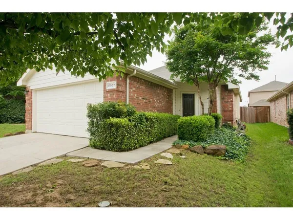 $2,100 | 11937 Brown Fox Drive, Fort Worth, TX 76244
