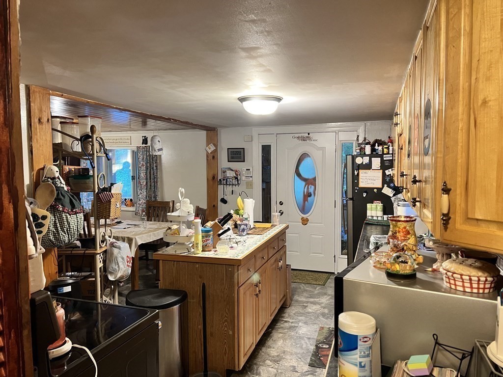 25 Main Road Phillipston, MA 01331 - Photo 12 of 42 a view of a room with gym equipment