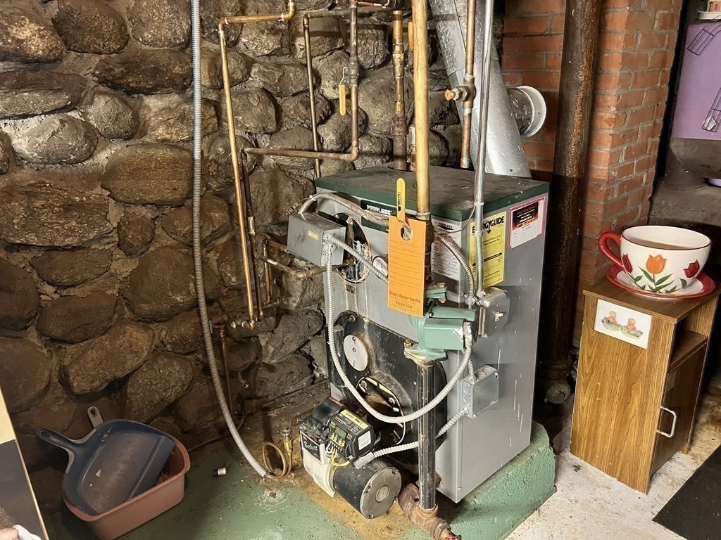 25 Main Road Phillipston, MA 01331 - Photo 40 of 42 a utility room with dryer and washer