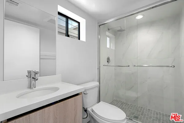 $4,795 | 14804 1/2 Vanowen Street, Van Nuys, CA 91405