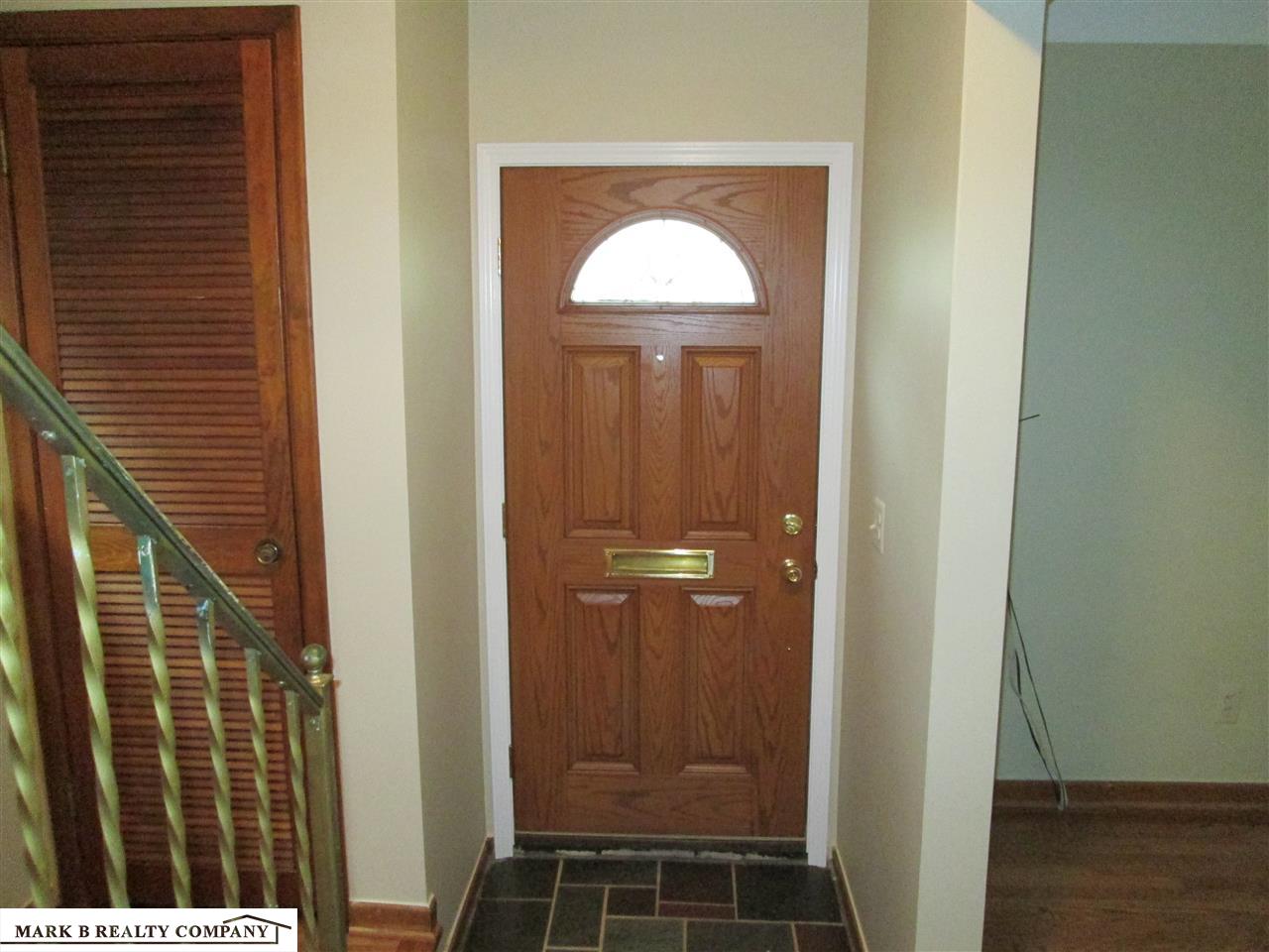 1912 Prestwick Road Grosse Pointe Woods, MI 48236 - Photo 6 of 24