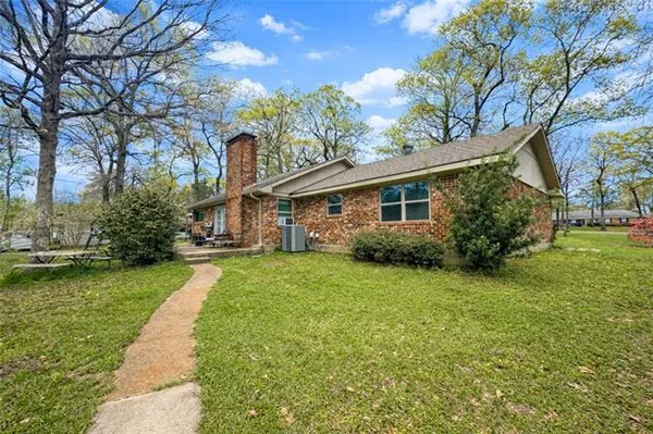 $249,900 | 514 Eagle Drive, Pineville, LA 71360