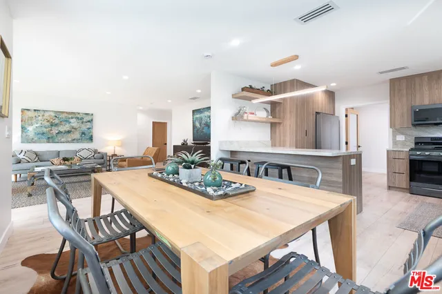 $1,345,000 | 5808 Irvine Avenue, North Hollywood, CA 91601