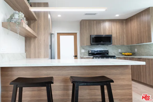 $1,345,000 | 5808 Irvine Avenue, North Hollywood, CA 91601