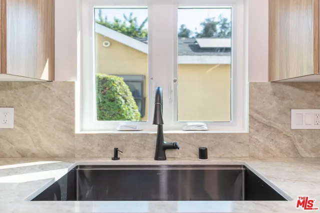 $1,345,000 | 5808 Irvine Avenue, North Hollywood, CA 91601