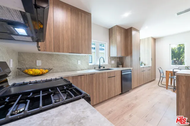 $1,345,000 | 5808 Irvine Avenue, North Hollywood, CA 91601