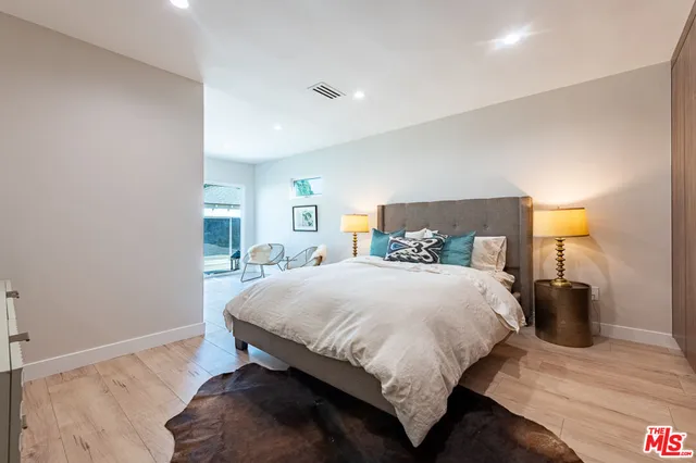 $1,345,000 | 5808 Irvine Avenue, North Hollywood, CA 91601