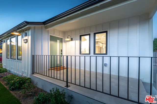 $1,345,000 | 5808 Irvine Avenue, North Hollywood, CA 91601