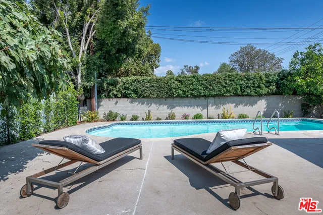 $1,345,000 | 5808 Irvine Avenue, North Hollywood, CA 91601