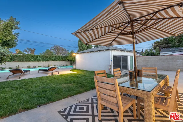 $1,345,000 | 5808 Irvine Avenue, North Hollywood, CA 91601