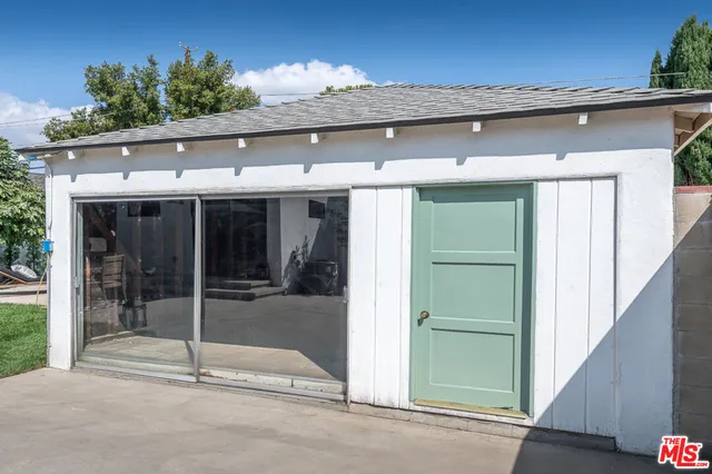 $1,345,000 | 5808 Irvine Avenue, North Hollywood, CA 91601