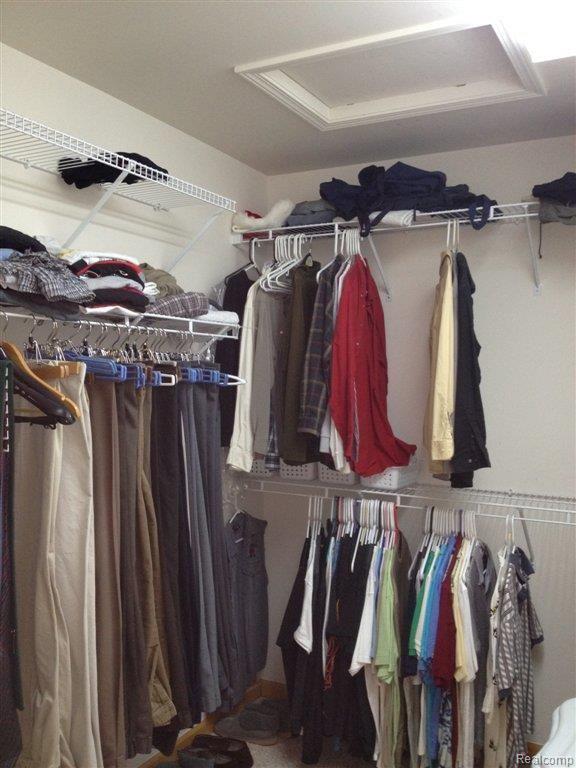 2790 Black Eagle Ridge Howell, MI 48843 - Photo 13 of 16 Walk in Closet.jpg