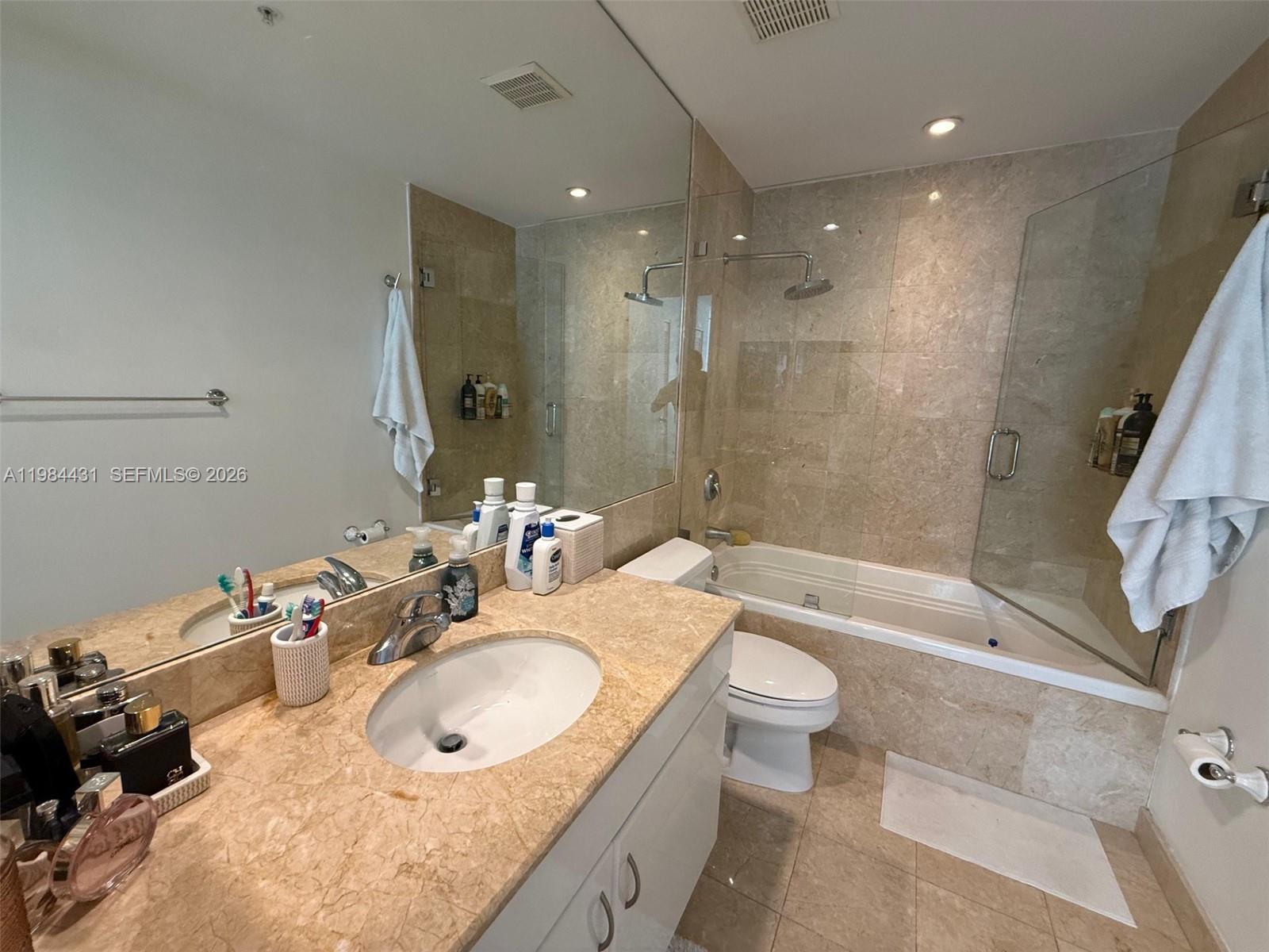 801 Brickell Key Boulevard, Unit 907 Miami, FL 33131 - Photo 4 of 16