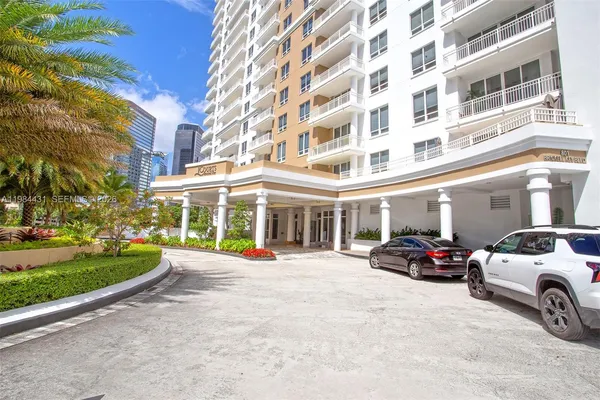 $3,500 | 801 Brickell Key Boulevard, Unit 907, Miami, FL 33131