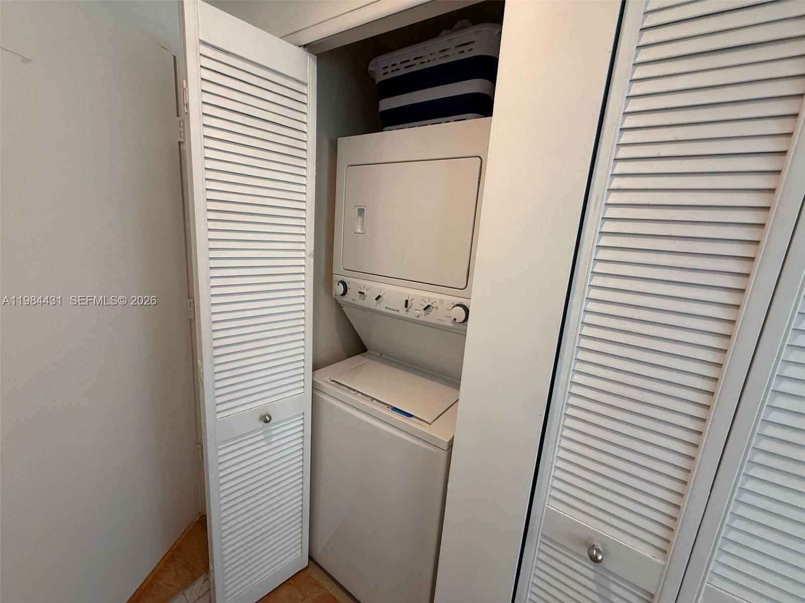 801 Brickell Key Boulevard, Unit 907 Miami, FL 33131 - Photo 7 of 16