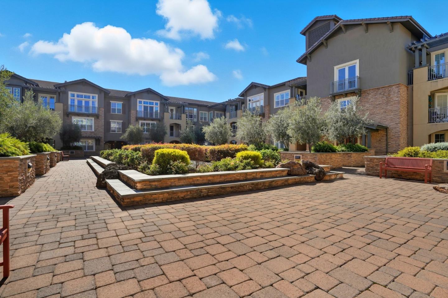 2881 Meridian Avenue, Unit 217 San Jose, CA 95124 - Photo 33 of 39 a view of street with seating space