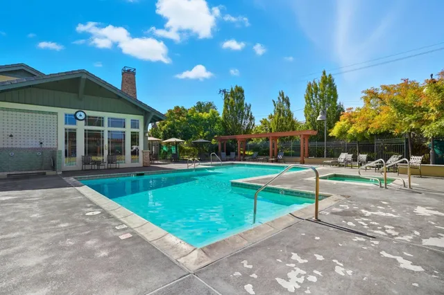 $949,000 | 2881 Meridian Avenue, Unit 217, San Jose, CA 95124