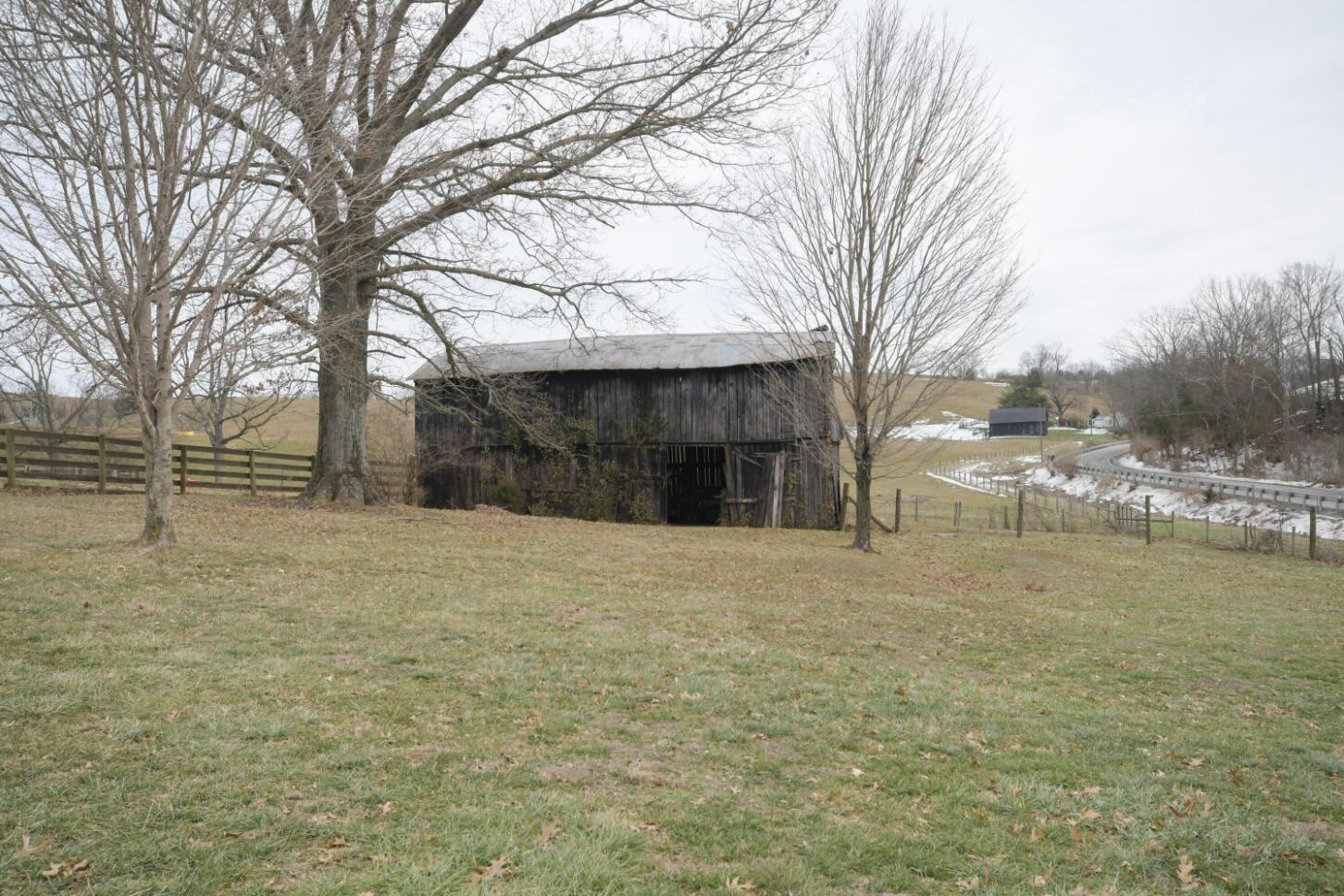 1065 Moorefield Road Carlisle, KY 40311 - Photo 3 of 8 1065-3