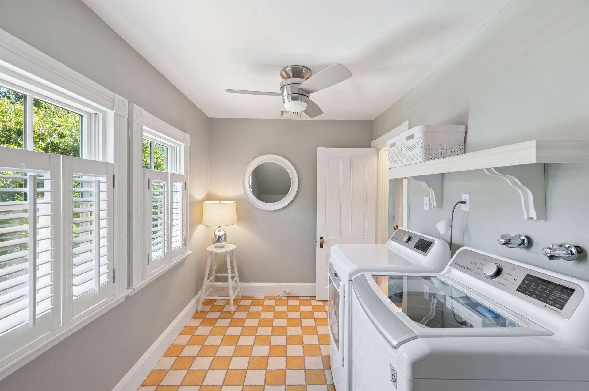 86 Pantigo Road East Hampton, NY 11937 - Photo 19 of 26 Gallery Image 19