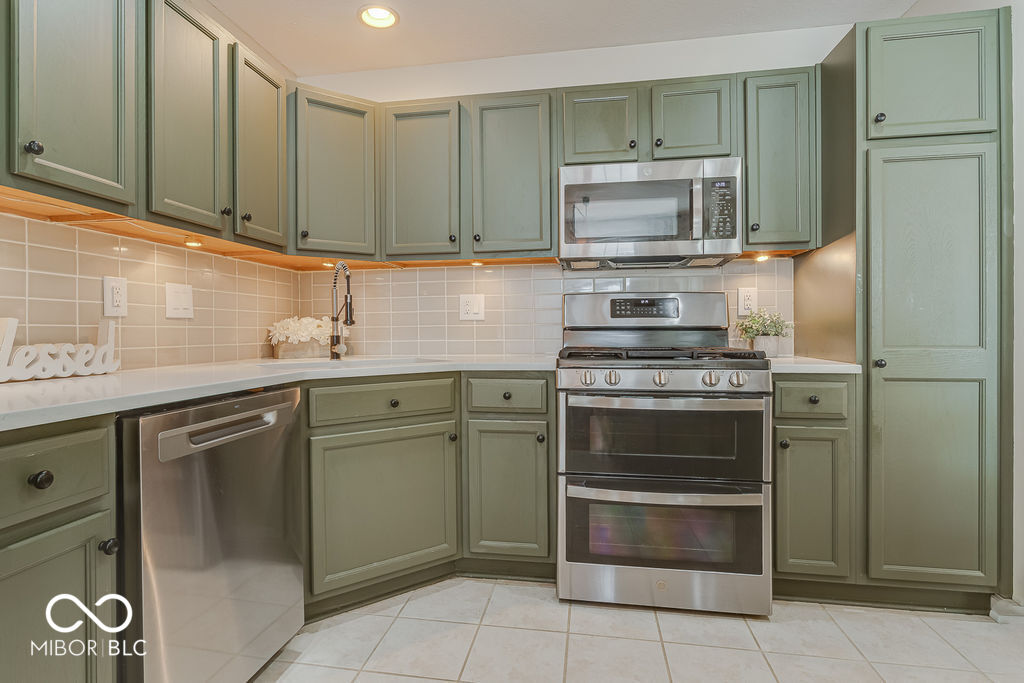 9693 Legare Street Fishers, IN 46038 - Photo 6 of 26