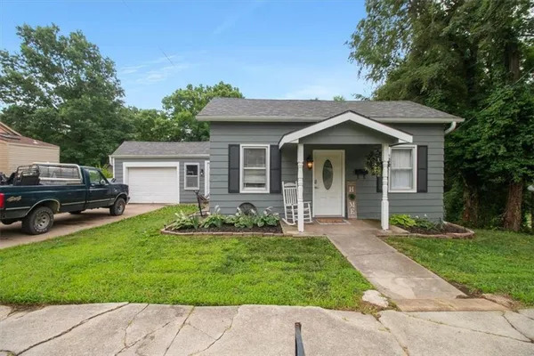 $181,900 | 615 Highland Avenue, Lexington, MO 64067