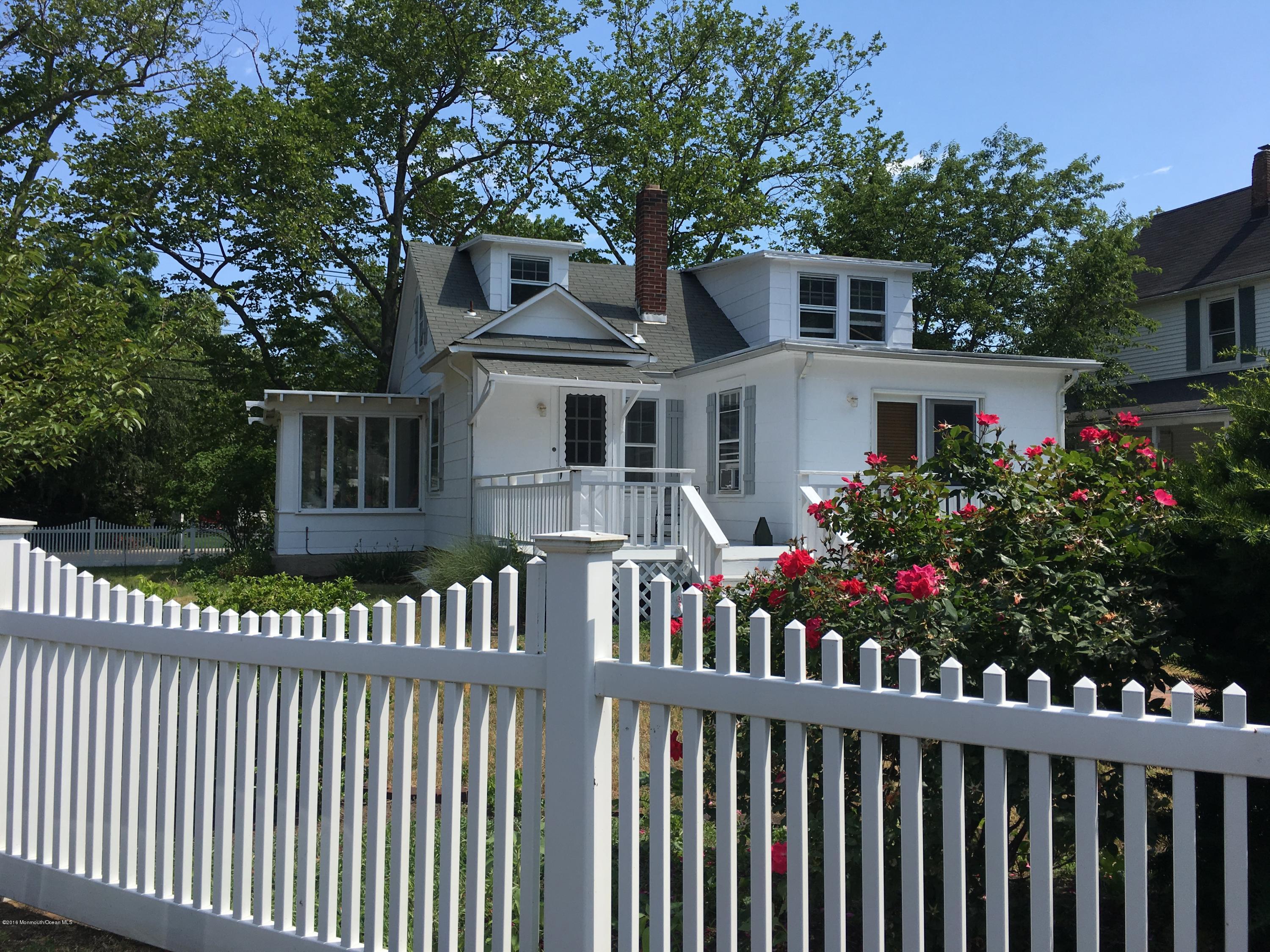 25 River Road Rumson, NJ 07760 - Photo 2 of 9 Back of home