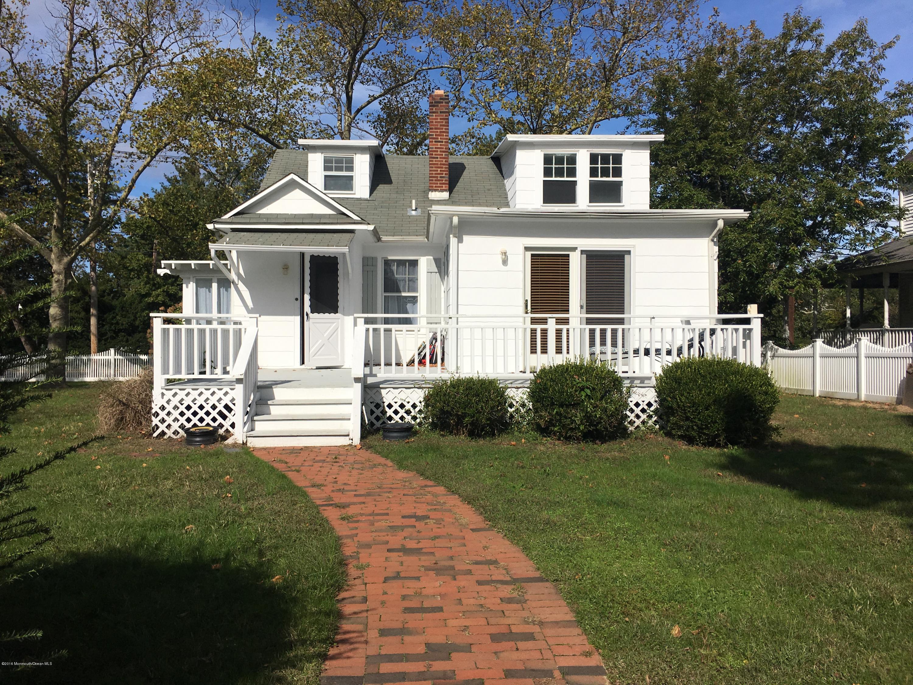 25 River Road Rumson, NJ 07760 - Photo 8 of 9 Back view of ome