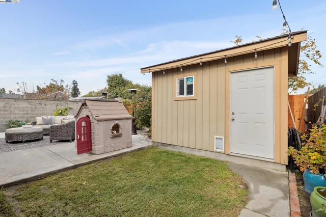 $775,000 | 1815 102nd Avenue, Oakland, CA 94603