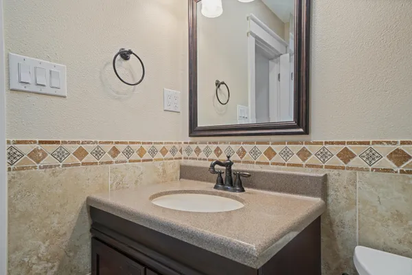 $449,900 | 130 Walton Drive Northeast, Fort Walton Beach, FL 32548