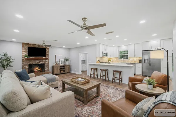 $449,900 | 130 Walton Drive Northeast, Fort Walton Beach, FL 32548