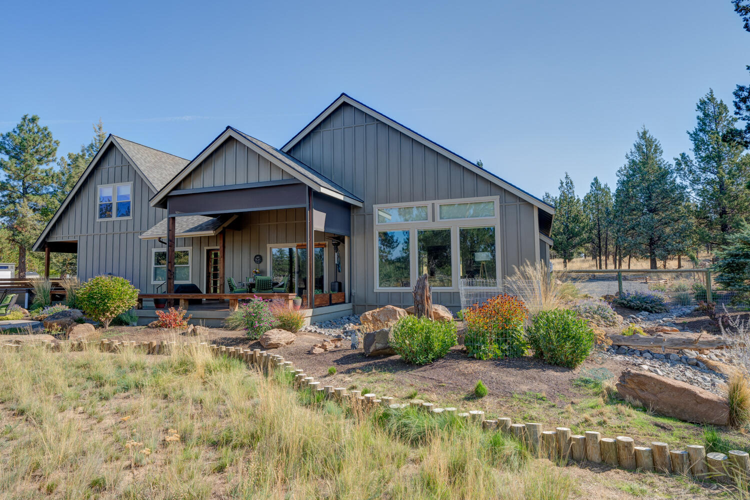 17680 Mountain View Road Sisters, OR 97759 - Photo 27 of 31 26