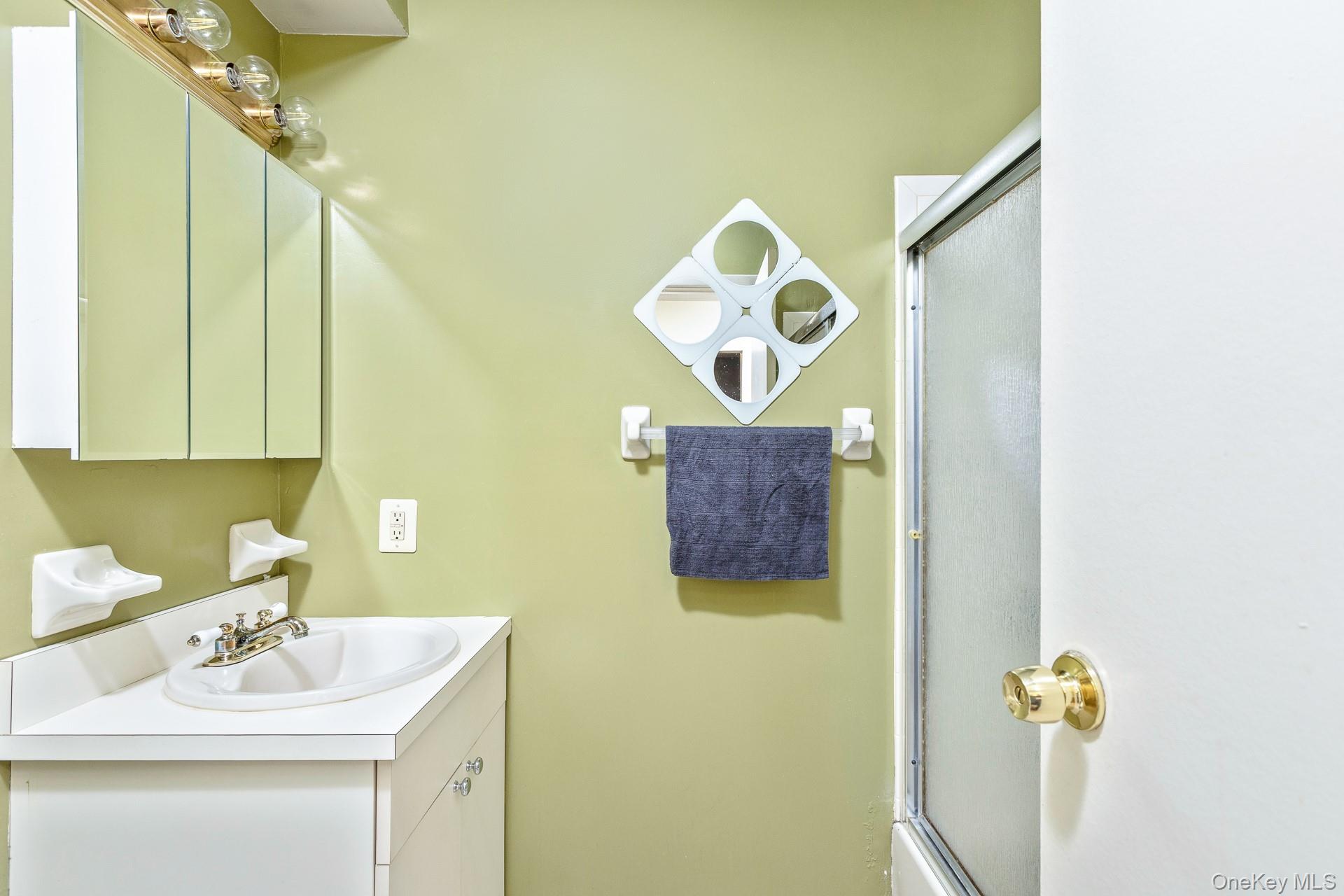 129 Pointe Circle North, Unit 129 Coram, NY 11727 - Photo 11 of 17