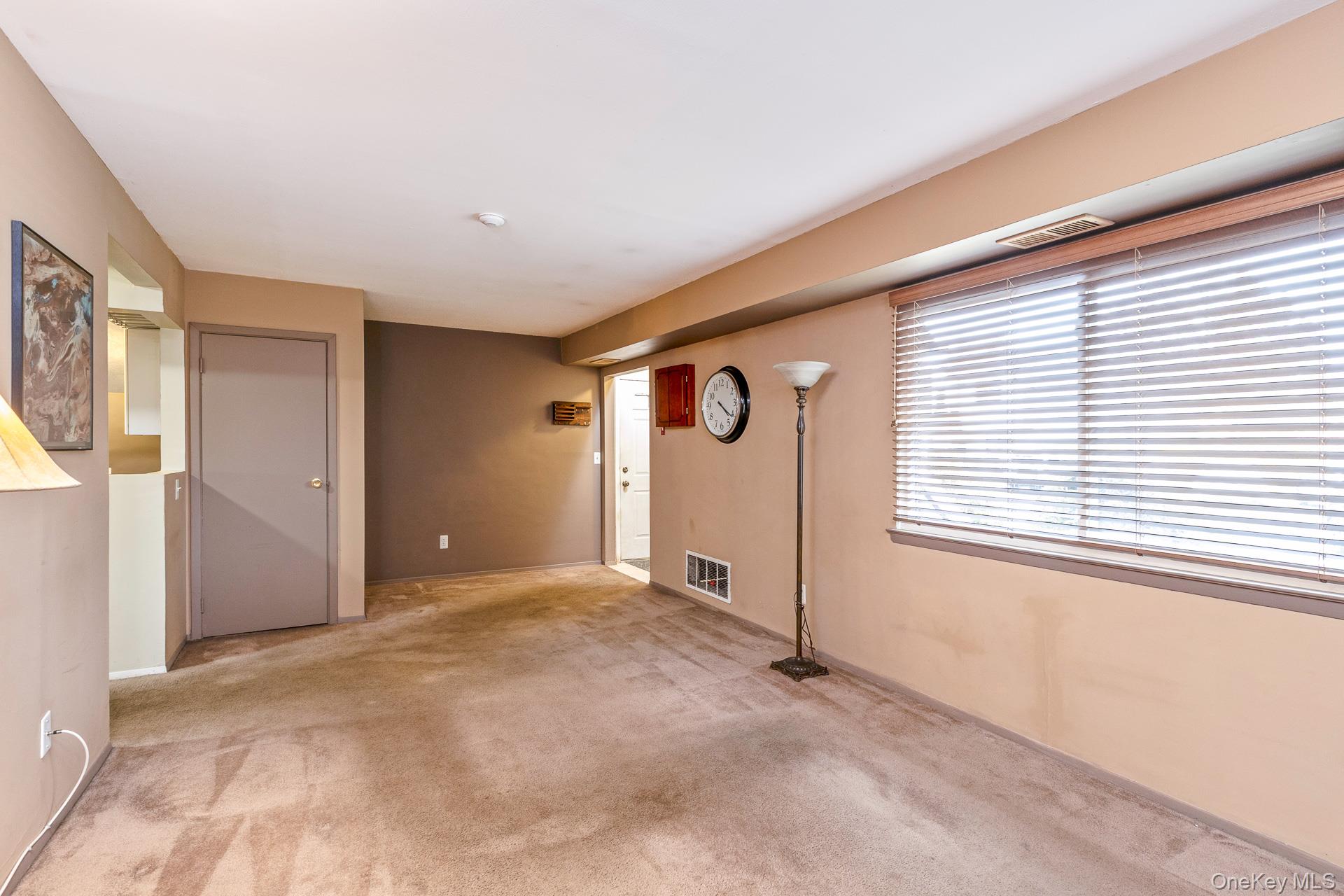 129 Pointe Circle North, Unit 129 Coram, NY 11727 - Photo 6 of 17
