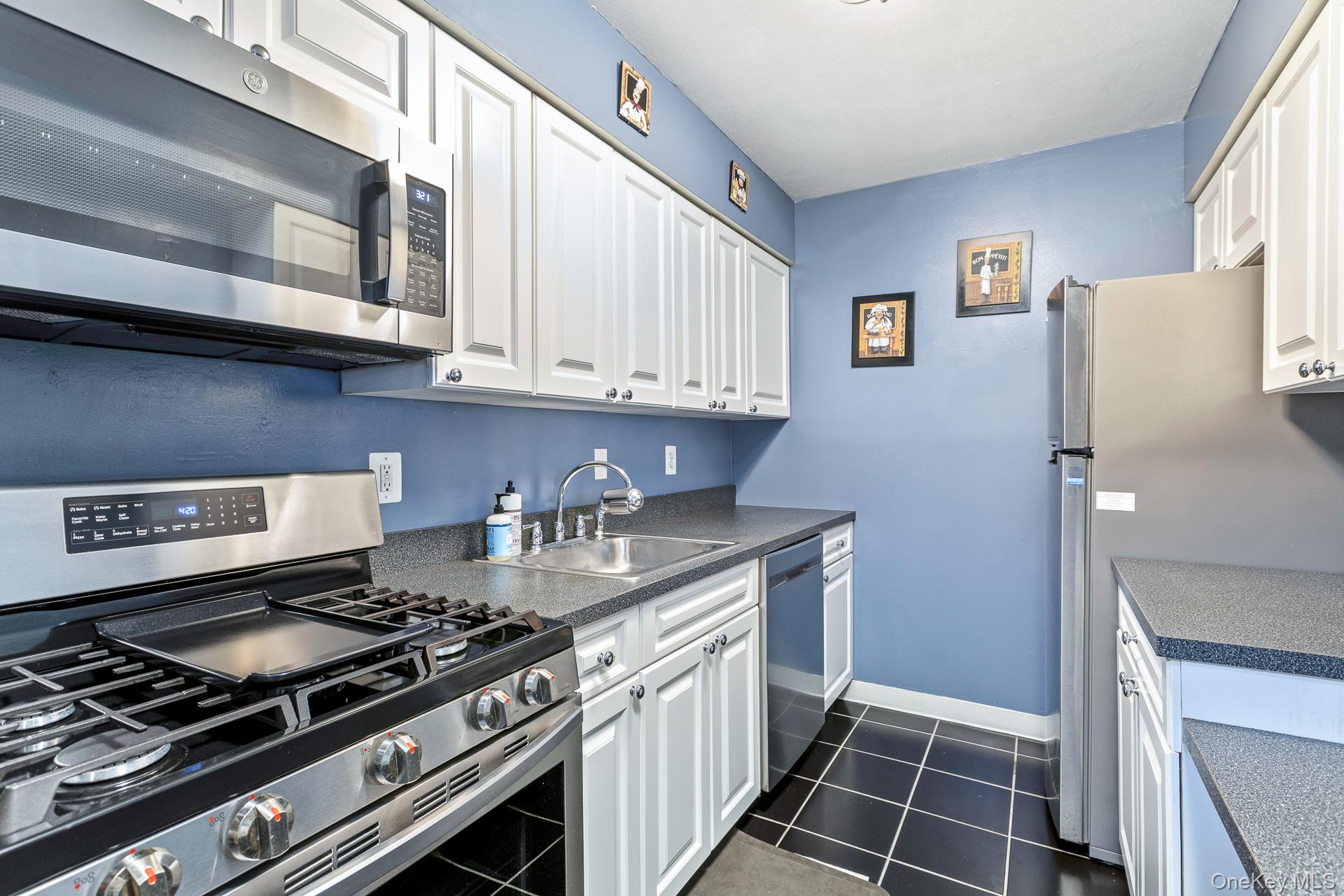 129 Pointe Circle North, Unit 129 Coram, NY 11727 - Photo 10 of 17