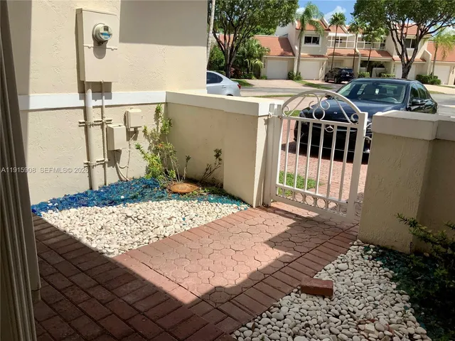 $3,950 | 10159 Northwest 43rd Terrace, Doral, FL 33178