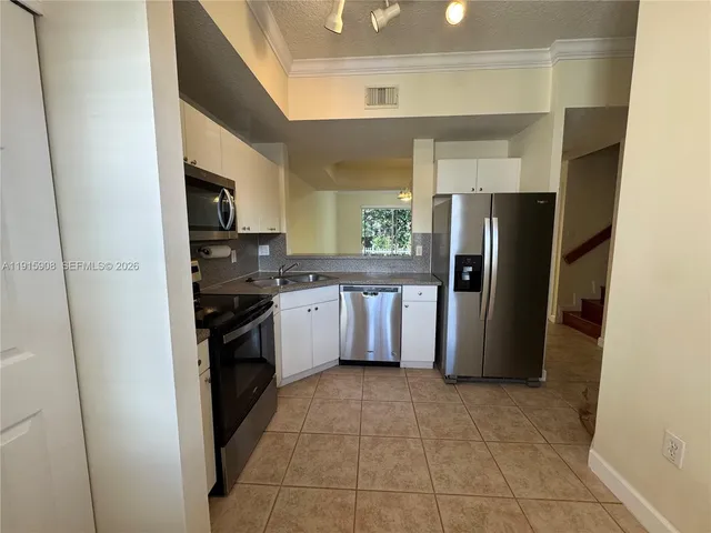 $3,950 | 10159 Northwest 43rd Terrace, Doral, FL 33178