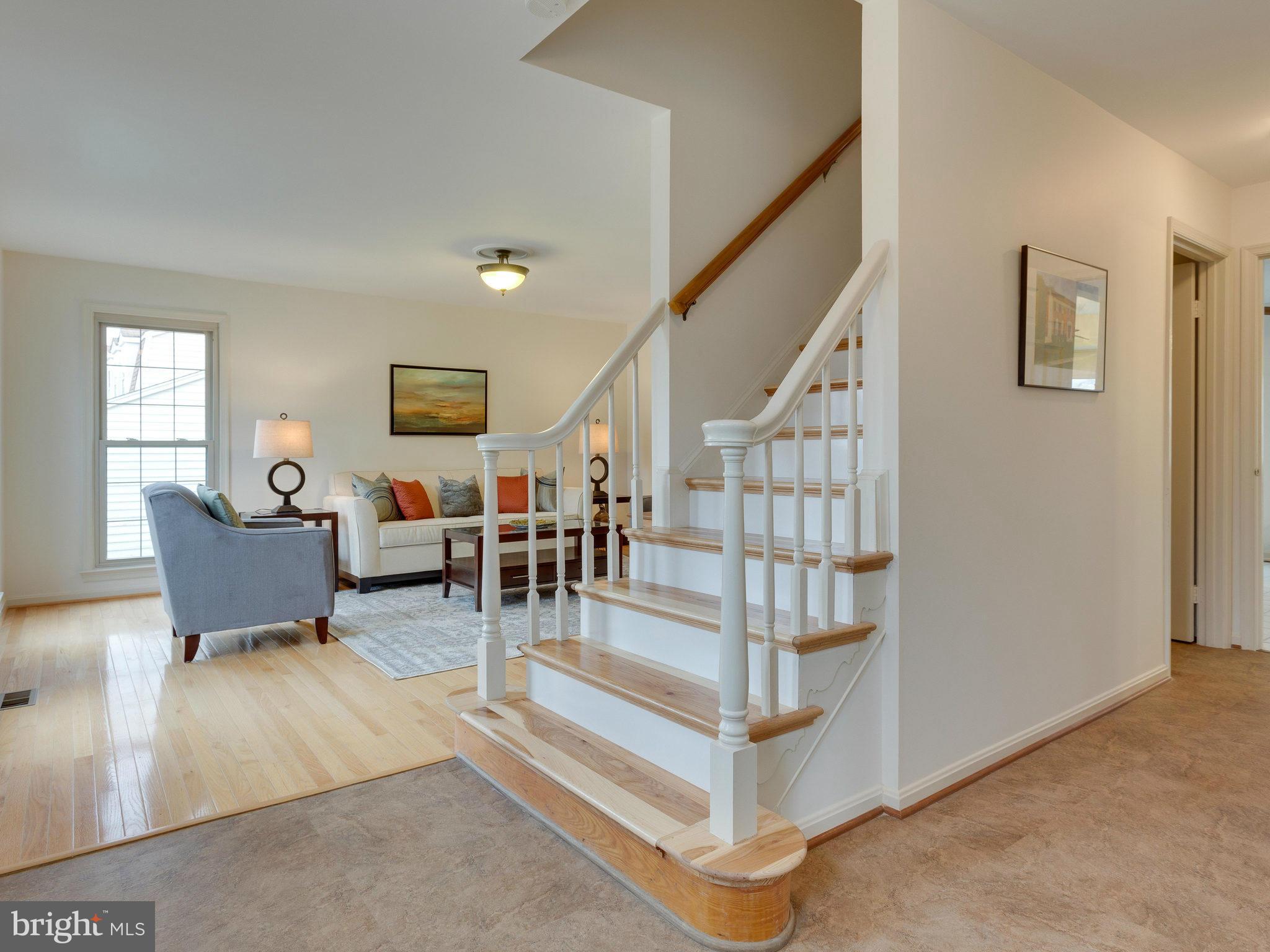 8725 Evangel Drive Springfield, VA 22153 - Photo 4 of 30 Interior (General)