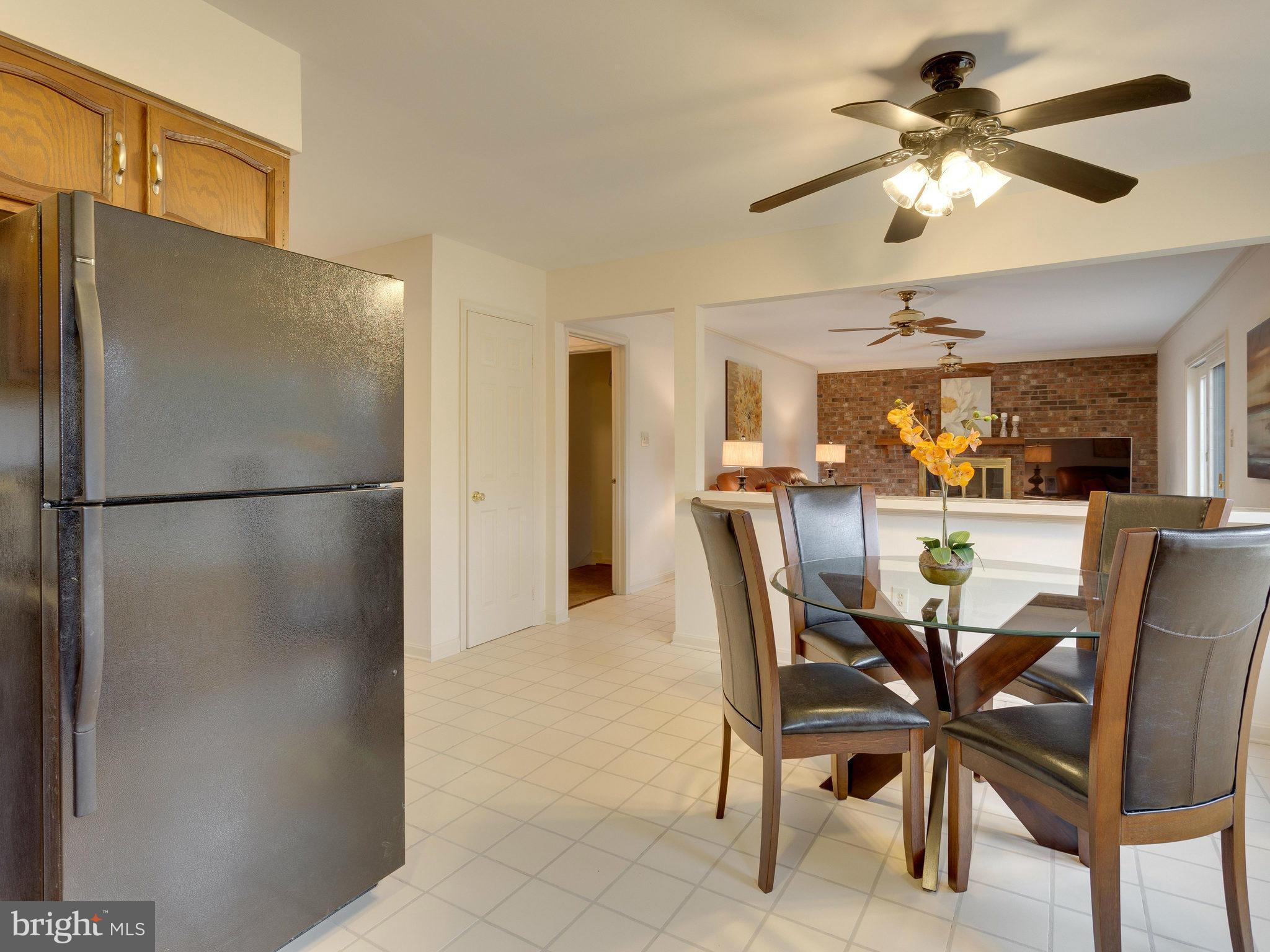 8725 Evangel Drive Springfield, VA 22153 - Photo 10 of 30 Kitchen