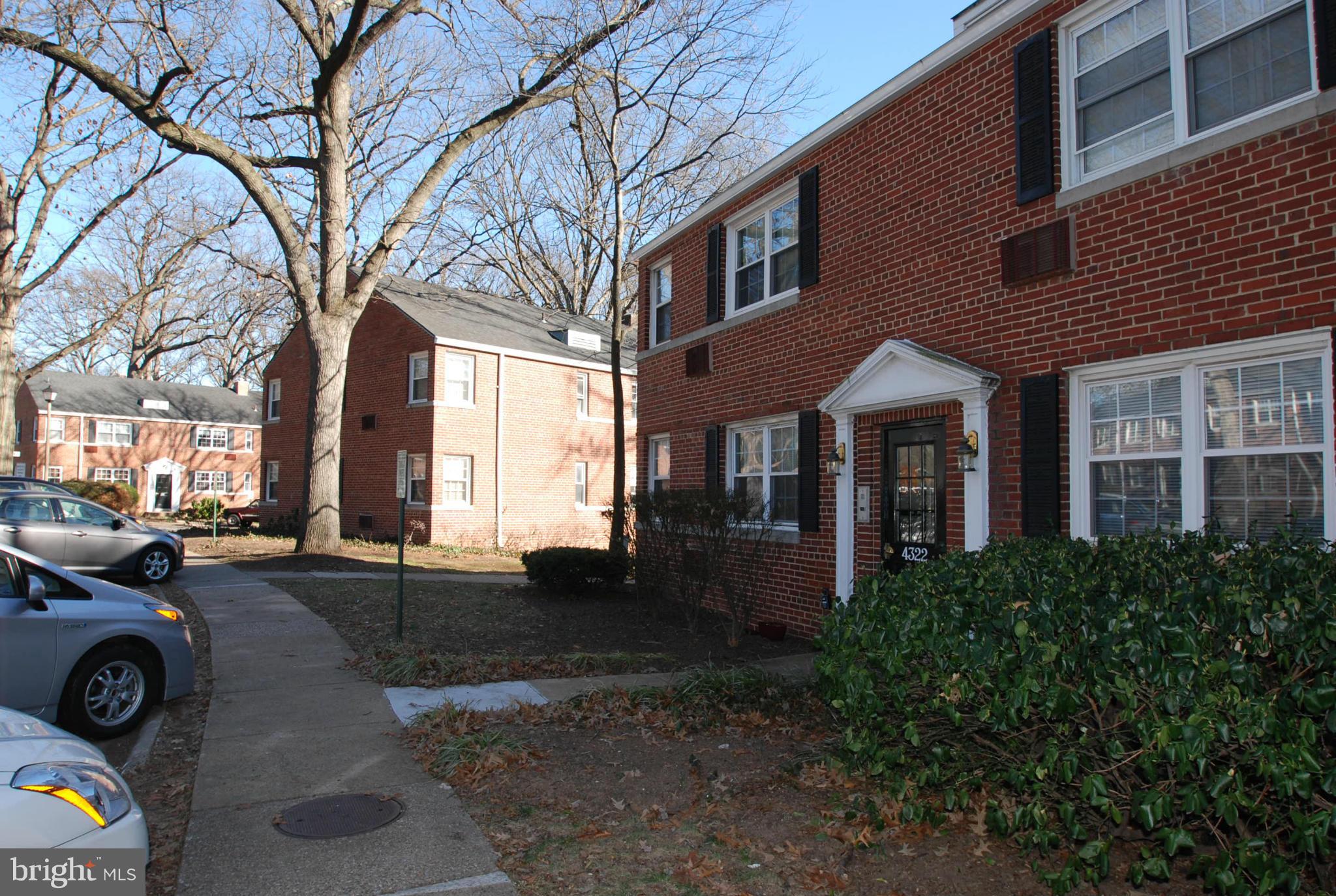 4322 2nd Road North, Unit 43223 Arlington, VA 22203 - Photo 9 of 18 Exterior (Front)