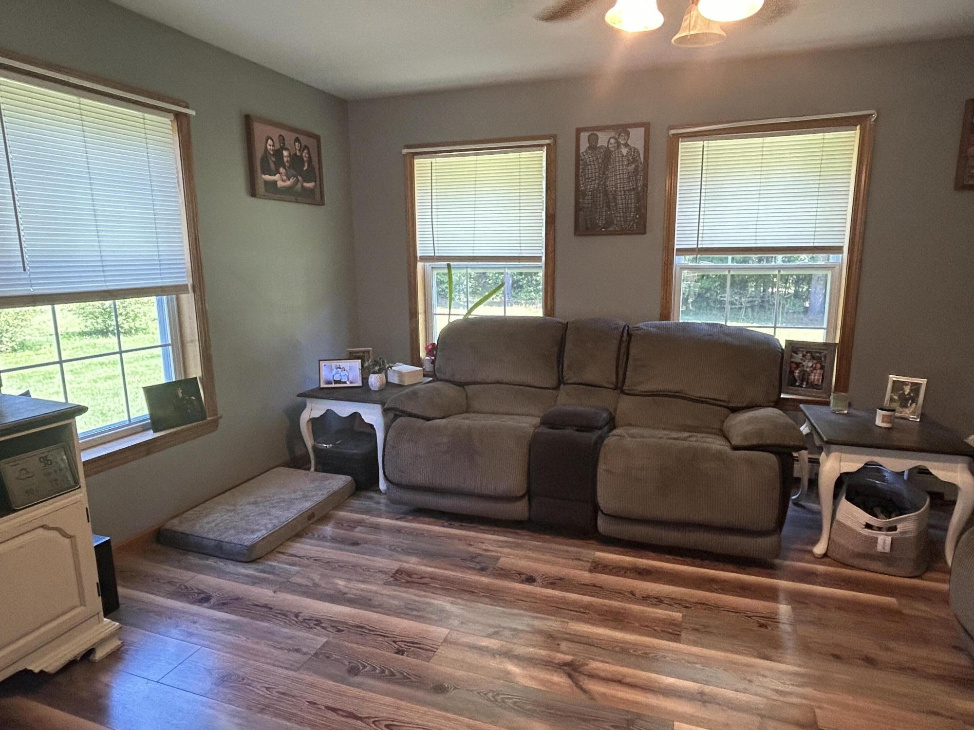 95 Hubbard Road Canaan, ME 04924 - Photo 13 of 61 Livingroom