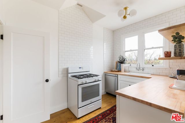 $488,000 | 119 Rosemont Avenue, Unit 1/4, Los Angeles, CA 90026