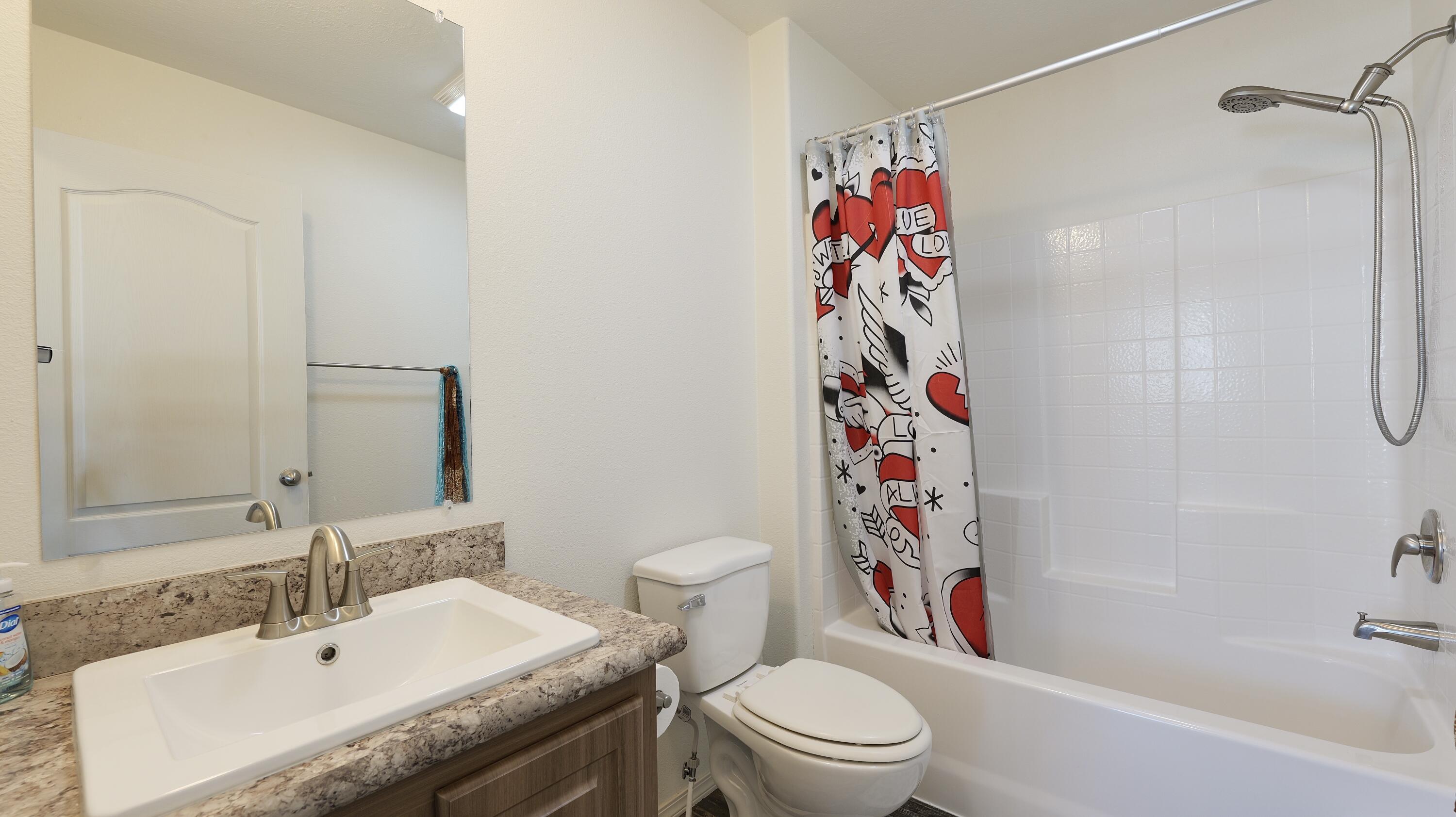 8401 Old Stage Road, Unit 13 Central Point, OR 97502 - Photo 48 of 63 Guest Bathroom