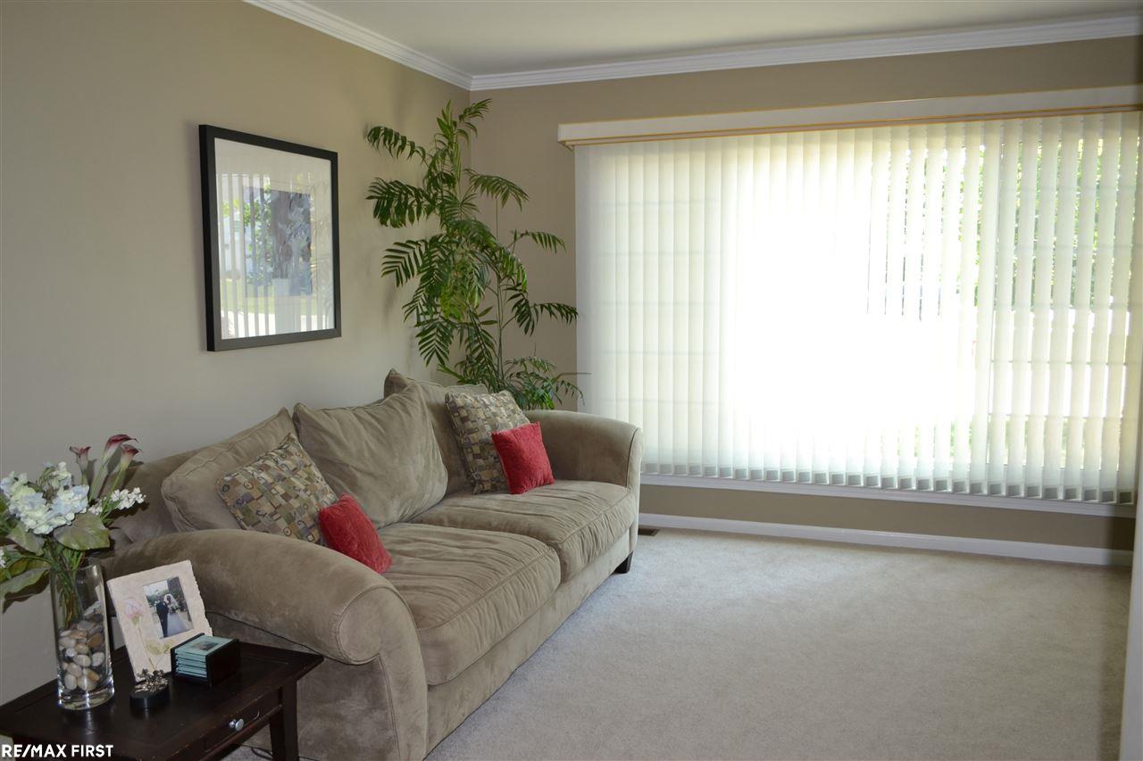 655 Whitney Drive Rochester, MI 48307 - Photo 5 of 30 31322763-4.JPG